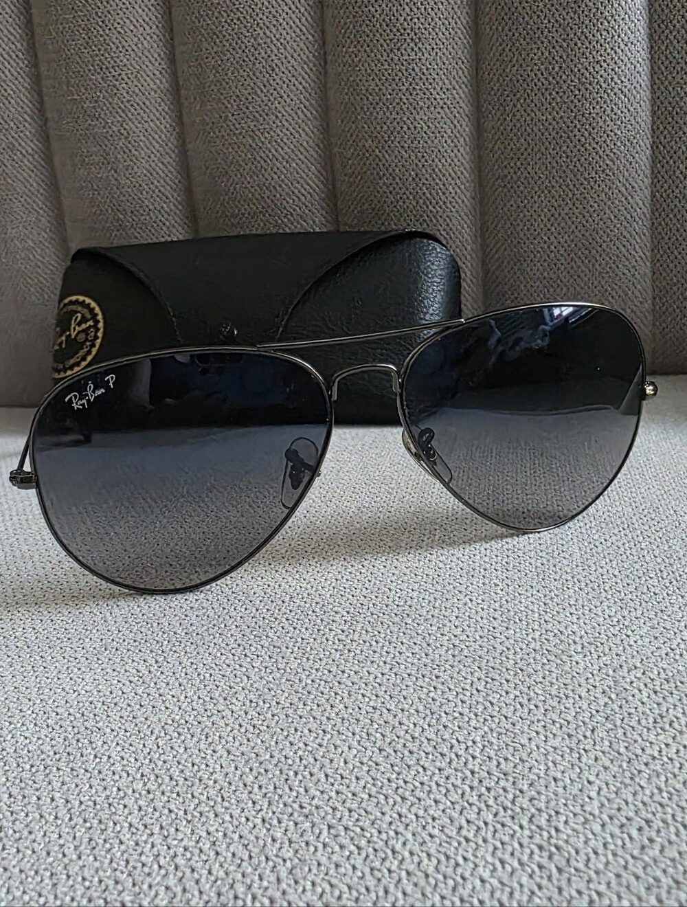 Ray-Ban Men’s Aviator Polarized Sunglasses in Black Polarized 3P Size 14D, Used.